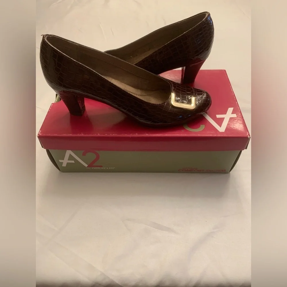 AEROSOLES Brown Crocodile Flats with Gold Buckle